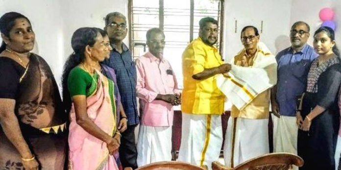 മലയാള ഭാഷാ മാസാചരണം ; പുലിയൂർ എംഎല്പി നമ്പൂതിരിയെ ആദരിച്ചു മലയാള ഭാഷാ മാസാചരണം ; പുലിയൂർ എംഎല്പി നമ്പൂതിരിയെ ആദരിച്ചു