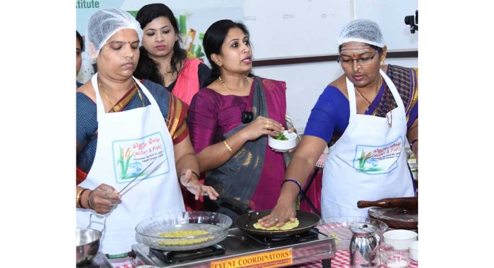 ചെറുധാന്യ പാചകരീതികൾ പരിചയപ്പെടുത്തി കുക്കറിഷോ ചെറുധാന്യ പാചകരീതികൾ പരിചയപ്പെടുത്തി കുക്കറിഷോ
