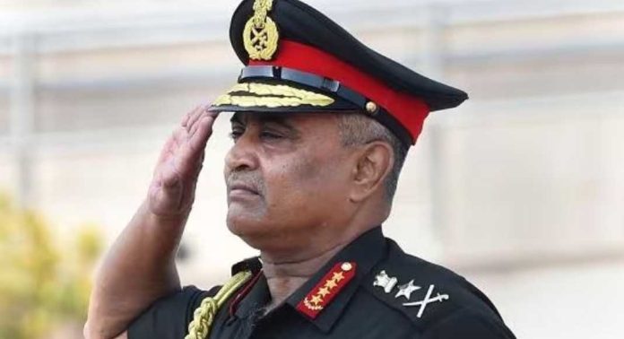 ഏറ്റുമുട്ടല് സാഹചര്യത്തിൽ കരസേന മേധാവി ജമ്മുകശ്മീരിലേക്ക് ഏറ്റുമുട്ടല് സാഹചര്യത്തിൽ കരസേന മേധാവി ജമ്മുകശ്മീരിലേക്ക്