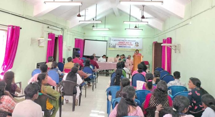 പഠനമുറി ഗുണഭോക്തൃസംഗമം പഠനമുറി ഗുണഭോക്തൃസംഗമം