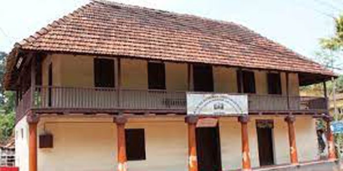 ശബരിമല തീർഥാടകർ കഴിഞ്ഞ ദിവസങ്ങളിൽ ദുരിതമനുഭവിച്ച സംഭവം വിഷമമുണ്ടാക്കുന്നതാണെന്ന് പന്തളം കൊട്ടാരം ശബരിമല തീർഥാടകർ കഴിഞ്ഞ ദിവസങ്ങളിൽ ദുരിതമനുഭവിച്ച സംഭവം വിഷമമുണ്ടാക്കുന്നതാണെന്ന് പന്തളം കൊട്ടാരം