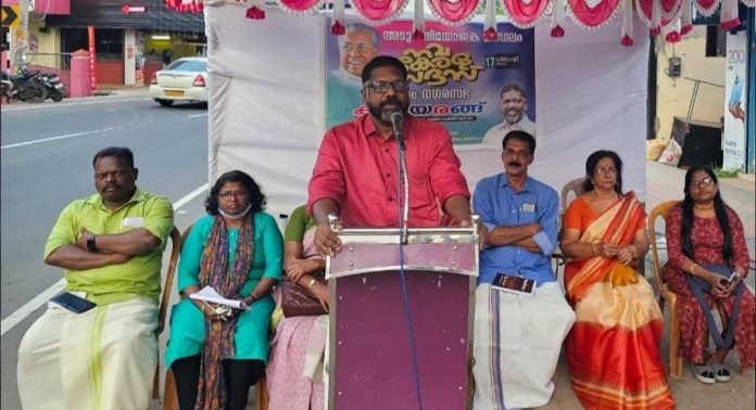 ജനമുന്നേറ്റം കൊണ്ട് നവകേരളസദസ് പുതുചരിത്രം എഴുതും : ചിറ്റയം ഗോപകുമാര് ജനമുന്നേറ്റം കൊണ്ട് നവകേരളസദസ് പുതുചരിത്രം എഴുതും : ചിറ്റയം ഗോപകുമാര്