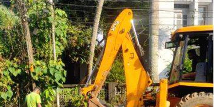 മല്ലപ്പള്ളി റോഡില് നിർമ്മിച്ച ഹമ്പുകളുടെ എണ്ണം കുറച്ചു മല്ലപ്പള്ളി റോഡില് നിർമ്മിച്ച ഹമ്പുകളുടെ എണ്ണം കുറച്ചു