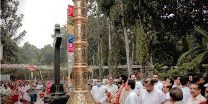 മാന്തുക കത്തീഡ്രലിൽ വലിയ പെരുന്നാളിന് കൊടിയേറി മാന്തുക കത്തീഡ്രലിൽ വലിയ പെരുന്നാളിന് കൊടിയേറി