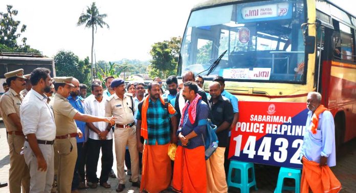 ശബരിമല തീർത്ഥാടനം : പോലീസ് ഹെൽപ്ലൈൻ നമ്പർ സ്റ്റിക്കർ പതിച്ചുതുടങ്ങി ശബരിമല തീർത്ഥാടനം : പോലീസ് ഹെൽപ്ലൈൻ നമ്പർ സ്റ്റിക്കർ പതിച്ചുതുടങ്ങി