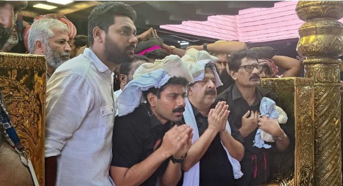 ശബരിമല തീർത്ഥാടനത്തോട് സർക്കാരും മുഖ്യമന്ത്രിയും കാണിക്കുന്നത് തെറ്റായ സമീപനം : രമേശ് ചെന്നിത്തല ശബരിമല തീർത്ഥാടനത്തോട് സർക്കാരും മുഖ്യമന്ത്രിയും കാണിക്കുന്നത് തെറ്റായ സമീപനം : രമേശ് ചെന്നിത്തല