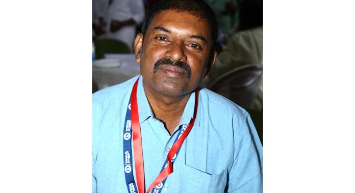 കൃഷിയിലെ ഗിന്നസ് രഹസ്യം പറയാന് റെജി ജോസഫ് നവകേരള സദസ്സിലെത്തി കൃഷിയിലെ ഗിന്നസ് രഹസ്യം പറയാന് റെജി ജോസഫ് നവകേരള സദസ്സിലെത്തി