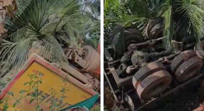കപ്പൂരിൽ ടോറസ് ലോറി വീടിനോട് ചേർന്ന താഴ്ചയിലേക്ക് മറിഞ്ഞ് അപകടം കപ്പൂരിൽ ടോറസ് ലോറി വീടിനോട് ചേർന്ന താഴ്ചയിലേക്ക് മറിഞ്ഞ് അപകടം
