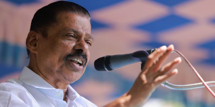 തെറ്റായ ഒരു പ്രവണതകൾക്ക് മുന്നിലും പാർട്ടി കീഴടങ്ങില്ലെന്ന് എം.വി.ഗോവിന്ദൻ തെറ്റായ ഒരു പ്രവണതകൾക്ക് മുന്നിലും പാർട്ടി കീഴടങ്ങില്ലെന്ന് എം.വി.ഗോവിന്ദൻ