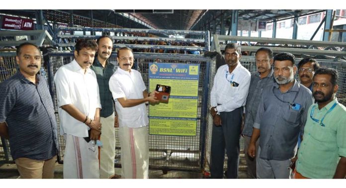 സന്നിധാനത്ത് ഇനി സൗജന്യ വൈഫൈ ; ആദ്യ അരമണിക്കൂർ സൗജന്യം സന്നിധാനത്ത് ഇനി സൗജന്യ വൈഫൈ ; ആദ്യ അരമണിക്കൂർ സൗജന്യം