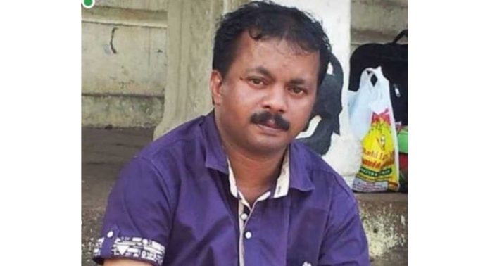 പുനലൂർ മൂവാറ്റുപുഴ സംസ്ഥാന പാതയിൽ കാർ ഇടിച്ച് യുവാവ് മരിച്ചു പുനലൂർ മൂവാറ്റുപുഴ സംസ്ഥാന പാതയിൽ കാർ ഇടിച്ച് യുവാവ് മരിച്ചു