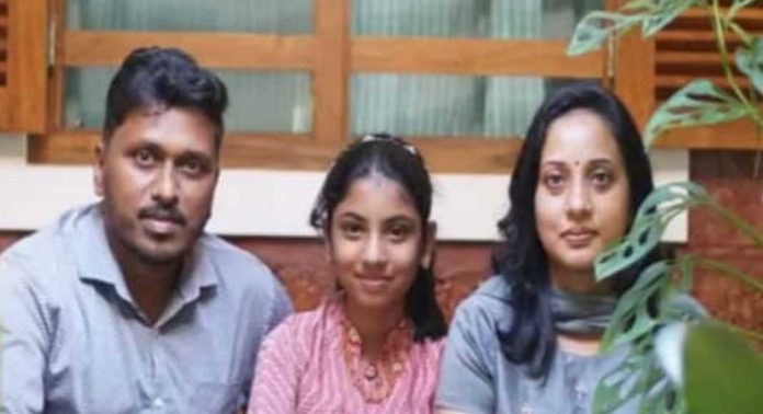 കുടകിലെ റിസോർട്ടിൽ മകളെ കൊലപ്പെടുത്തി തൂങ്ങി മരിച്ചത് തിരുവല്ല മാർത്തോമ്മ കോളേജിലെ അസിസ്റ്റന്റ് പ്രൊഫസറും ഭർത്താവും കുടകിലെ റിസോർട്ടിൽ മകളെ കൊലപ്പെടുത്തി തൂങ്ങി മരിച്ചത് തിരുവല്ല മാർത്തോമ്മ കോളേജിലെ അസിസ്റ്റന്റ് പ്രൊഫസറും ഭർത്താവും