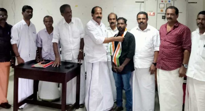 യൂത്ത് കോൺഗ്രസ് മണ്ഡലം പ്രസിഡന്റിന് സ്വീകരണം നല്കി യൂത്ത് കോൺഗ്രസ് മണ്ഡലം പ്രസിഡന്റിന് സ്വീകരണം നല്കി