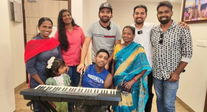 ഇഷ്ടതാരത്തെ നേരിൽ കണ്ട സന്തോഷത്തിൽ ജ്യോതിഷ് : എല്ലാ പിന്തുണയും വാഗ്ദാനം ചെയ്ത് സ്റ്റീഫൻ ദേവസിയും ഇഷ്ടതാരത്തെ നേരിൽ കണ്ട സന്തോഷത്തിൽ ജ്യോതിഷ് : എല്ലാ പിന്തുണയും വാഗ്ദാനം ചെയ്ത് സ്റ്റീഫൻ ദേവസിയും