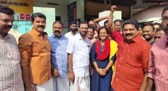 മല്ലപ്പുഴശേരി ഗ്രാമപഞ്ചായത്ത് 12-ാം വാര്ഡ് ഉപതെരഞ്ഞെടുപ്പ് ; വിജയം സിപിഐ സ്ഥാനാര്ഥിയ്ക്ക് മല്ലപ്പുഴശേരി ഗ്രാമപഞ്ചായത്ത് 12-ാം വാര്ഡ് ഉപതെരഞ്ഞെടുപ്പ് ; വിജയം സിപിഐ സ്ഥാനാര്ഥിയ്ക്ക്