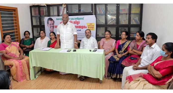 വിലക്കയറ്റവും നികുതിഭാരവും കുടുംബബജറ്റ് തകർത്തു ; ജോൺ കെ. മാത്യൂസ് വിലക്കയറ്റവും നികുതിഭാരവും കുടുംബബജറ്റ് തകർത്തു ; ജോൺ കെ. മാത്യൂസ്