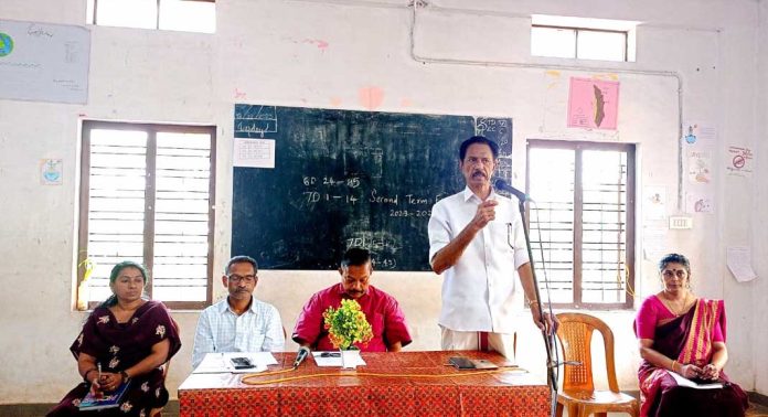 പരീക്ഷാഫലങ്ങളില് സംസ്ഥാനത്ത് ഒന്നാമതെത്താന് ജില്ലയ്ക്ക് കഴിയണം : അഡ്വ. ഓമല്ലൂര് ശങ്കരന് പരീക്ഷാഫലങ്ങളില് സംസ്ഥാനത്ത് ഒന്നാമതെത്താന് ജില്ലയ്ക്ക് കഴിയണം : അഡ്വ. ഓമല്ലൂര് ശങ്കരന്