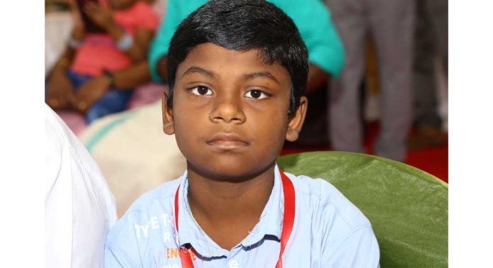 ഹൃദയപൂര്വം ചിന്മയ് എത്തി നന്ദി പറയാന് ഹൃദയപൂര്വം ചിന്മയ് എത്തി നന്ദി പറയാന്