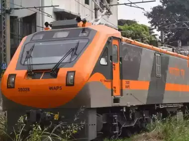 വന്ദേ ഭാരതിനെ വെല്ലുന്ന വേഗതയും സൗകര്യങ്ങളുമായി പുഷ് പുൾ എത്തുന്നു ; പ്രധാനമന്ത്രി ഫ്ലാഗ് ഓഫ് ചെയ്യും വന്ദേ ഭാരതിനെ വെല്ലുന്ന വേഗതയും സൗകര്യങ്ങളുമായി പുഷ് പുൾ എത്തുന്നു ; പ്രധാനമന്ത്രി ഫ്ലാഗ് ഓഫ് ചെയ്യും
