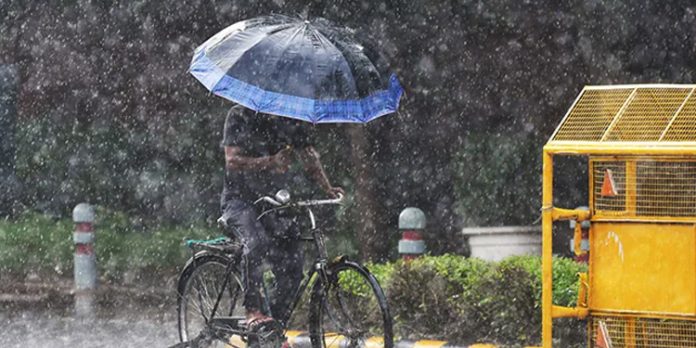 സംസ്ഥാനത്ത് ഒറ്റപ്പെട്ട ശക്തമായ മഴയ്ക്ക് സാധ്യത സംസ്ഥാനത്ത് ഒറ്റപ്പെട്ട ശക്തമായ മഴയ്ക്ക് സാധ്യത