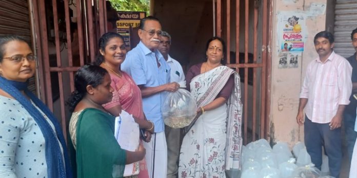 പഴവങ്ങാടി ഗ്രാമപഞ്ചായത്തിൽ മത്സ്യക്കുഞ്ഞുങ്ങളെ വിതരണം ചെയ്തു പഴവങ്ങാടി ഗ്രാമപഞ്ചായത്തിൽ മത്സ്യക്കുഞ്ഞുങ്ങളെ വിതരണം ചെയ്തു