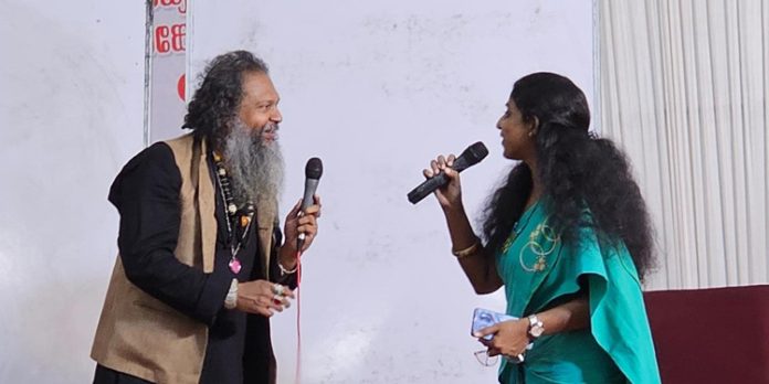 സാഹിത്യത്തിലിന്ന് ചർച്ചചെയ്യപ്പെടുന്നതും അവലംബിക്കപ്പെടുന്നതുമായ എല്ലാ ഇസങ്ങളും ചിത്രകലയുടെ ഉപോൽപ്പന്നങ്ങള് : ജിതേഷ്ജി സാഹിത്യത്തിലിന്ന് ചർച്ചചെയ്യപ്പെടുന്നതും അവലംബിക്കപ്പെടുന്നതുമായ എല്ലാ ഇസങ്ങളും ചിത്രകലയുടെ ഉപോൽപ്പന്നങ്ങള് : ജിതേഷ്ജി