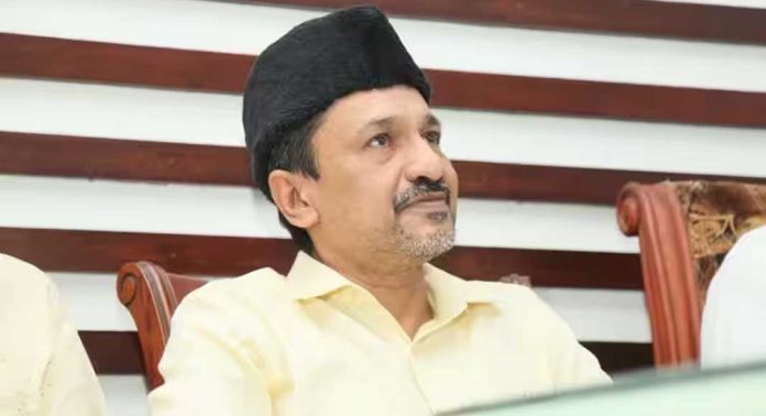 വിനീത വി.ജിക്ക് എതിരായ കേസ് മാധ്യമ സ്വാതന്ത്ര്യത്തോട് ചെയ്യുന്ന അനീതി ; പാണക്കാട് സാദിഖ് അലി തങ്ങൾ വിനീത വി.ജിക്ക് എതിരായ കേസ് മാധ്യമ സ്വാതന്ത്ര്യത്തോട് ചെയ്യുന്ന അനീതി ; പാണക്കാട് സാദിഖ് അലി തങ്ങൾ