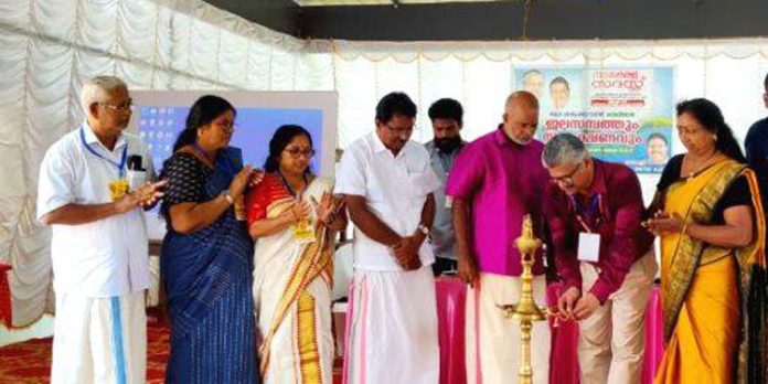 ആലാ പെണ്ണുക്കര ഗവണ്മെന്റ് യു.പി സ്കൂളിൽ സെമിനാര് സംഘടിപ്പിച്ചു ആലാ പെണ്ണുക്കര ഗവണ്മെന്റ് യു.പി സ്കൂളിൽ സെമിനാര് സംഘടിപ്പിച്ചു