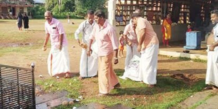ശ്രീവല്ലഭ മഹാക്ഷേത്രത്തിൽ ഗരുഡസ്വാമിക്ക് 101 നാളികേരം ഉടച്ചു ശ്രീവല്ലഭ മഹാക്ഷേത്രത്തിൽ ഗരുഡസ്വാമിക്ക് 101 നാളികേരം ഉടച്ചു