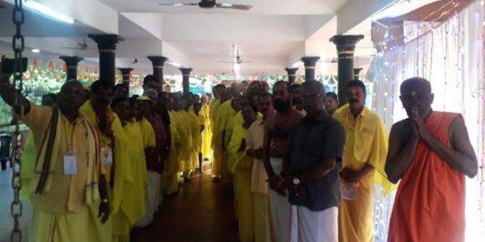 ശിവഗിരി തീർത്ഥാടന പദയാത്രികർക്ക് ശ്രീനാരായണ ഗുരുദേവ പാദുക പ്രതിഷ്ഠാ ക്ഷേത്രത്തിൽ സ്വീകരണം നൽകി ശിവഗിരി തീർത്ഥാടന പദയാത്രികർക്ക് ശ്രീനാരായണ ഗുരുദേവ പാദുക പ്രതിഷ്ഠാ ക്ഷേത്രത്തിൽ സ്വീകരണം നൽകി