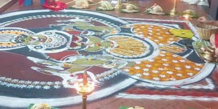 മതിൽഭാഗം ഗോവിന്ദൻകുളങ്ങര ദേവീക്ഷേത്രത്തിൽ കളമെഴുത്ത് നടത്തി മതിൽഭാഗം ഗോവിന്ദൻകുളങ്ങര ദേവീക്ഷേത്രത്തിൽ കളമെഴുത്ത് നടത്തി