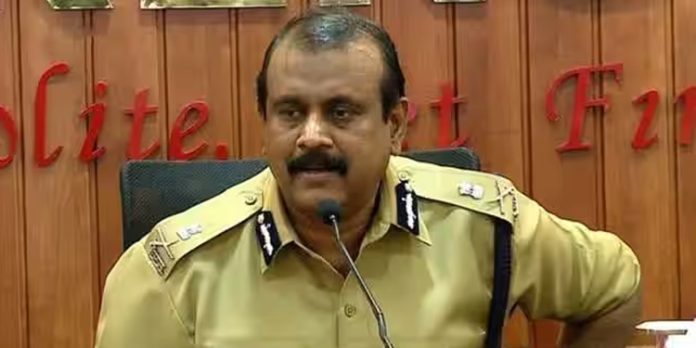 പതിനെട്ടാം പടിയുടെ വീതി വർദ്ധിപ്പിക്കണമെന്ന് പറഞ്ഞിട്ടില്ല : ടി.പി സെൻകുമാർ പതിനെട്ടാം പടിയുടെ വീതി വർദ്ധിപ്പിക്കണമെന്ന് പറഞ്ഞിട്ടില്ല : ടി.പി സെൻകുമാർ