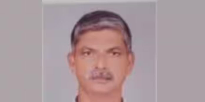 ദേശീയപാതയിൽ നടക്കാനിറങ്ങിയ പ്രഥമാധ്യാപകൻ അജ്ഞാതവാഹനമിടിച്ച് മരിച്ചു ദേശീയപാതയിൽ നടക്കാനിറങ്ങിയ പ്രഥമാധ്യാപകൻ അജ്ഞാതവാഹനമിടിച്ച് മരിച്ചു