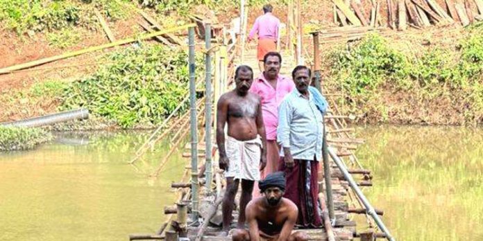 വയറപ്പുഴക്കടവിൽ താത്ക്കാലിക നടപ്പാലം ഒരുങ്ങുന്നു വയറപ്പുഴക്കടവിൽ താത്ക്കാലിക നടപ്പാലം ഒരുങ്ങുന്നു