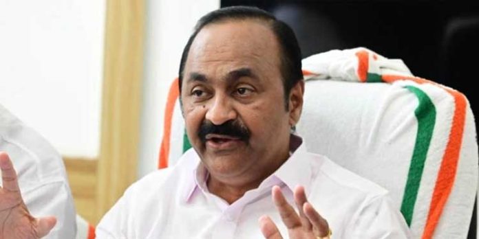 കൊവിഡ് വ്യാപനത്തിൽ ഒന്നാം സ്ഥാനത്തെത്തിയിട്ടും നവകേരള സദസ് തീരാൻ കാത്തിരിക്കുന്നുവെന്ന് പ്രതിപക്ഷ നേതാവ് കൊവിഡ് വ്യാപനത്തിൽ ഒന്നാം സ്ഥാനത്തെത്തിയിട്ടും നവകേരള സദസ് തീരാൻ കാത്തിരിക്കുന്നുവെന്ന് പ്രതിപക്ഷ നേതാവ്
