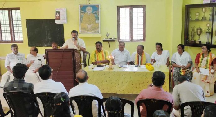 ശിവഗിരി തീർത്ഥാടനം ; തീർത്ഥാടന പദയാത്രയുടെ വിളംബര ഘോഷയാത്ര കുടമുരുട്ടി ശാഖയിൽ നിന്നും ആരംഭിച്ചു ശിവഗിരി തീർത്ഥാടനം ; തീർത്ഥാടന പദയാത്രയുടെ വിളംബര ഘോഷയാത്ര കുടമുരുട്ടി ശാഖയിൽ നിന്നും ആരംഭിച്ചു