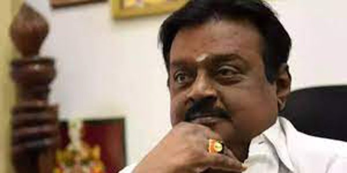 നടനും ഡിഎംഡികെ നേതാവുമായ വിജയകാന്ത് ആശുപത്രിയില് നിന്നും ഡിസ്ചാര്ജായി നടനും ഡിഎംഡികെ നേതാവുമായ വിജയകാന്ത് ആശുപത്രിയില് നിന്നും ഡിസ്ചാര്ജായി