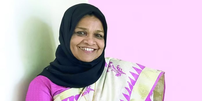 മോയിന്കുട്ടി വൈദ്യര് പുരസ്കാരം വിളയിൽ ഫസീലക്ക് മോയിന്കുട്ടി വൈദ്യര് പുരസ്കാരം വിളയിൽ ഫസീലക്ക്