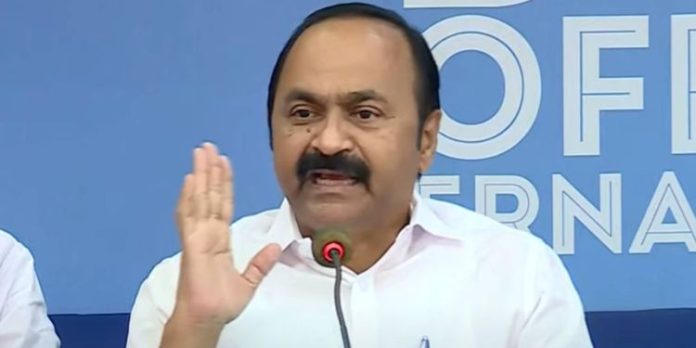 വണ്ടിപ്പെരിയാർ കേസ് അട്ടിമറിച്ചത് സിപിഐഎം ജില്ലാ നേതൃത്വം ; കുടുംബത്തിന് ഒപ്പം ഉണ്ടാകുമെന്ന് വി ഡി സതീശൻ വണ്ടിപ്പെരിയാർ കേസ് അട്ടിമറിച്ചത് സിപിഐഎം ജില്ലാ നേതൃത്വം ; കുടുംബത്തിന് ഒപ്പം ഉണ്ടാകുമെന്ന് വി ഡി സതീശൻ