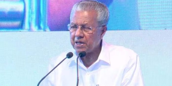 പ്രതിഷേധത്തിന് നേരെ പാഞ്ഞടുക്കുന്ന ഗവര്ണര് ; ക്രമസമാധാനം തകര്ക്കാന് ശ്രമിക്കുന്നു ; മുഖ്യമന്ത്രി പ്രതിഷേധത്തിന് നേരെ പാഞ്ഞടുക്കുന്ന ഗവര്ണര് ; ക്രമസമാധാനം തകര്ക്കാന് ശ്രമിക്കുന്നു ; മുഖ്യമന്ത്രി