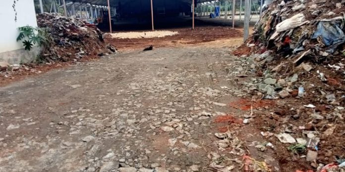 നവകേരള സദസ്സ് : കോന്നി പഞ്ചായത്ത് സ്ഥലത്തെ മതിൽ അനധികൃതമായി പൊളിച്ചു മാറ്റിയെന്ന് പരാതി നവകേരള സദസ്സ് : കോന്നി പഞ്ചായത്ത് സ്ഥലത്തെ മതിൽ അനധികൃതമായി പൊളിച്ചു മാറ്റിയെന്ന് പരാതി