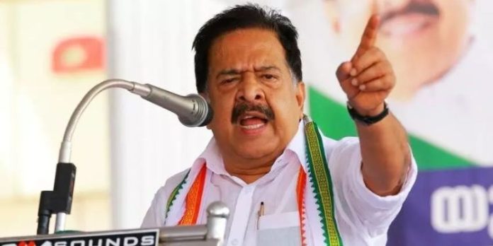 വണ്ടിപ്പെരിയാർ കേസിൽ പോലീസും പ്രോസിക്യൂഷനും ഒത്തുകളിച്ചു : ചെന്നിത്തല വണ്ടിപ്പെരിയാർ കേസിൽ പോലീസും പ്രോസിക്യൂഷനും ഒത്തുകളിച്ചു : ചെന്നിത്തല