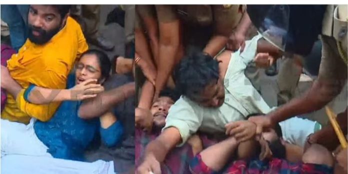 കാലിക്കറ്റ് സര്വകലാശാലയില് എസ്എഫ്ഐ പ്രതിഷേധം ; ഗവര്ണര്ക്കെതിരെ കറുത്ത കൊടിയുമായി പ്രവര്ത്തകര് കാലിക്കറ്റ് സര്വകലാശാലയില് എസ്എഫ്ഐ പ്രതിഷേധം ; ഗവര്ണര്ക്കെതിരെ കറുത്ത കൊടിയുമായി പ്രവര്ത്തകര്