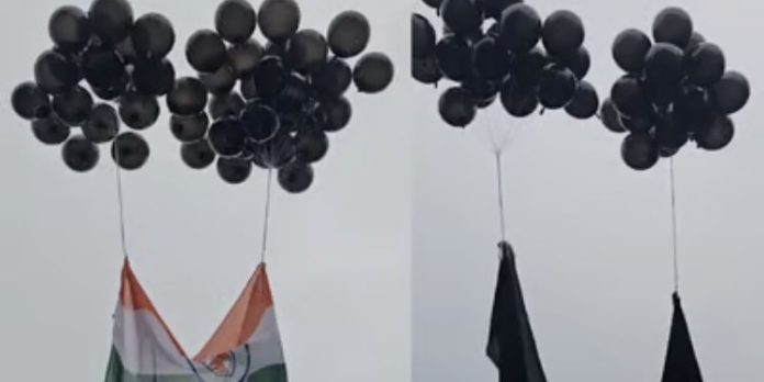 നവകേരള സദസ് വേദിക്ക് സമീപം കറുത്ത ബലൂൺ പറത്തി യൂത്ത് കോൺഗ്രസ് പ്രതിഷേധം നവകേരള സദസ് വേദിക്ക് സമീപം കറുത്ത ബലൂൺ പറത്തി യൂത്ത് കോൺഗ്രസ് പ്രതിഷേധം