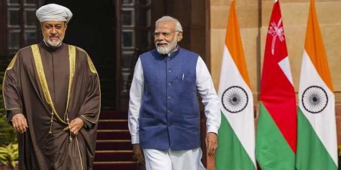 സഹകരണത്തില് സുപ്രധാന ചുവടുവെപ്പ് ; ഒമാന് സുല്ത്താനുമായി ചര്ച്ച നടത്തി പ്രധാനമന്ത്രി സഹകരണത്തില് സുപ്രധാന ചുവടുവെപ്പ് ; ഒമാന് സുല്ത്താനുമായി ചര്ച്ച നടത്തി പ്രധാനമന്ത്രി