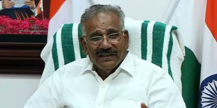 മന്ത്രി എ കെ ശശീന്ദ്രനെ ആശുപത്രിയിൽ പ്രവേശിപ്പിച്ചു മന്ത്രി എ കെ ശശീന്ദ്രനെ ആശുപത്രിയിൽ പ്രവേശിപ്പിച്ചു