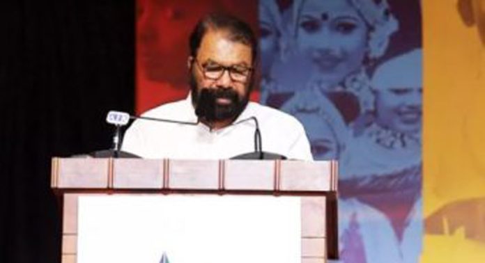 സംസ്ഥാന സ്കൂൾ കലോത്സവം ; കുട്ടികൾക്ക് ഗ്രേസ് മാർക്ക് ഉറപ്പാക്കുമെന്ന് വിദ്യാഭ്യാസ മന്ത്രി വി. ശിവൻ കുട്ടി സംസ്ഥാന സ്കൂൾ കലോത്സവം ; കുട്ടികൾക്ക് ഗ്രേസ് മാർക്ക് ഉറപ്പാക്കുമെന്ന് വിദ്യാഭ്യാസ മന്ത്രി വി. ശിവൻ കുട്ടി