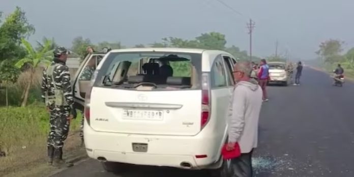 റെയ്ഡ് ചെയ്യാൻ ശ്രമിക്കുന്നതിനിടെ എൻഫോഴ്സ്മെന്റ് ഡയറക്ടറേറ്റ് സംഘത്തിന് നേരെ ആക്രമണം റെയ്ഡ് ചെയ്യാൻ ശ്രമിക്കുന്നതിനിടെ എൻഫോഴ്സ്മെന്റ് ഡയറക്ടറേറ്റ് സംഘത്തിന് നേരെ ആക്രമണം