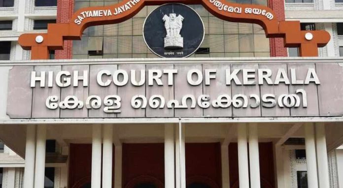 ആനകളെ പാപ്പാൻമാർ മർദ്ദിച്ച സംഭവത്തിൽ വിമർശനവുമായി ഹൈക്കോടതി ആനകളെ പാപ്പാൻമാർ മർദ്ദിച്ച സംഭവത്തിൽ വിമർശനവുമായി ഹൈക്കോടതി
