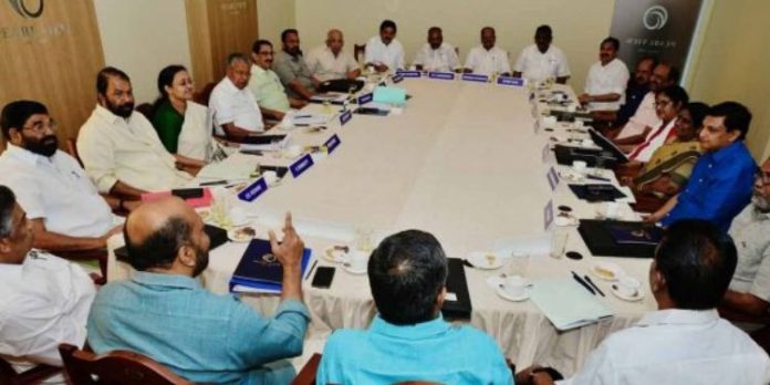 വ്യവസായ വകുപ്പില് വാണിജ്യാവശ്യത്തിന് പ്രത്യേക വിഭാഗം ; ഇന്നത്തെ മന്ത്രിസഭായോഗ തീരുമാനങ്ങള് വ്യവസായ വകുപ്പില് വാണിജ്യാവശ്യത്തിന് പ്രത്യേക വിഭാഗം ; ഇന്നത്തെ മന്ത്രിസഭായോഗ തീരുമാനങ്ങള്